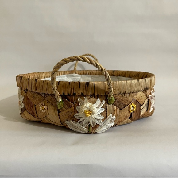 Handmade Woven Display Bowl with Floral Embroidery - Picture 9 of 9